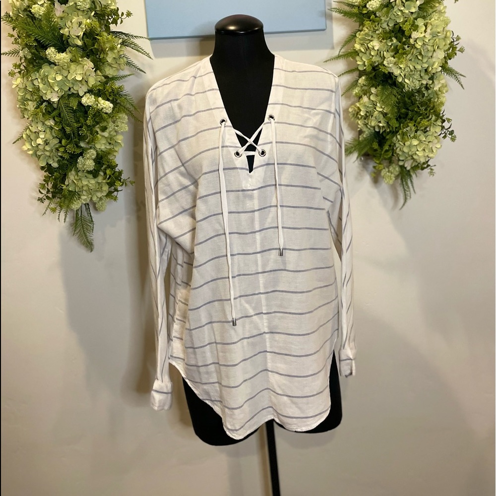 Linen rails top